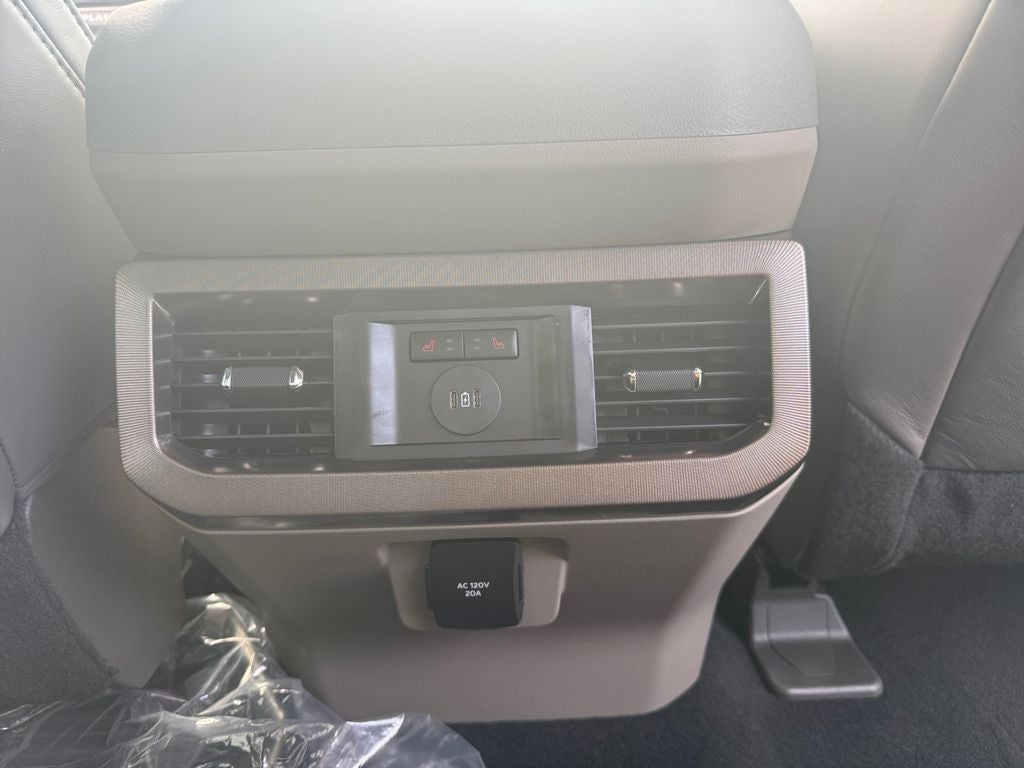 2026 Ford F-350SD Platinum DRW 723A