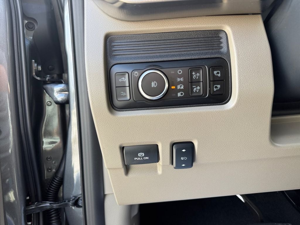 2026 Ford F-350SD Platinum DRW 723A
