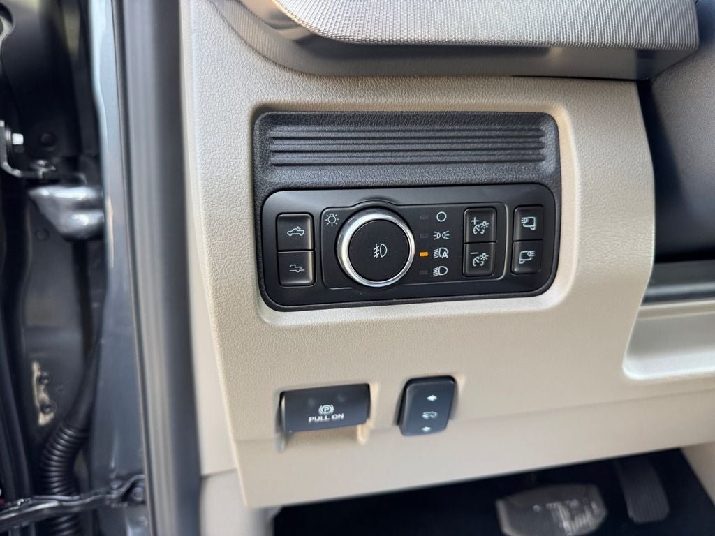 2026 Ford F-350SD Platinum DRW 723A