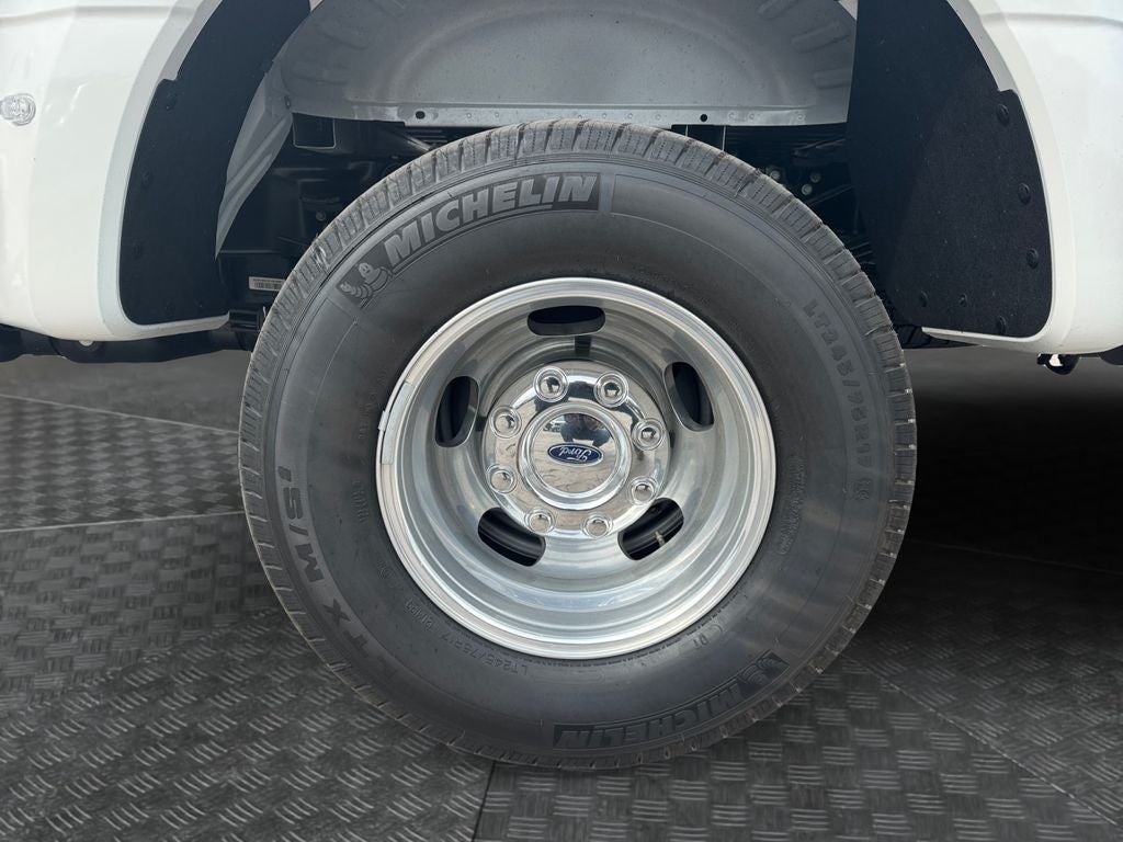 2026 Ford F-350SD Platinum DRW 723A