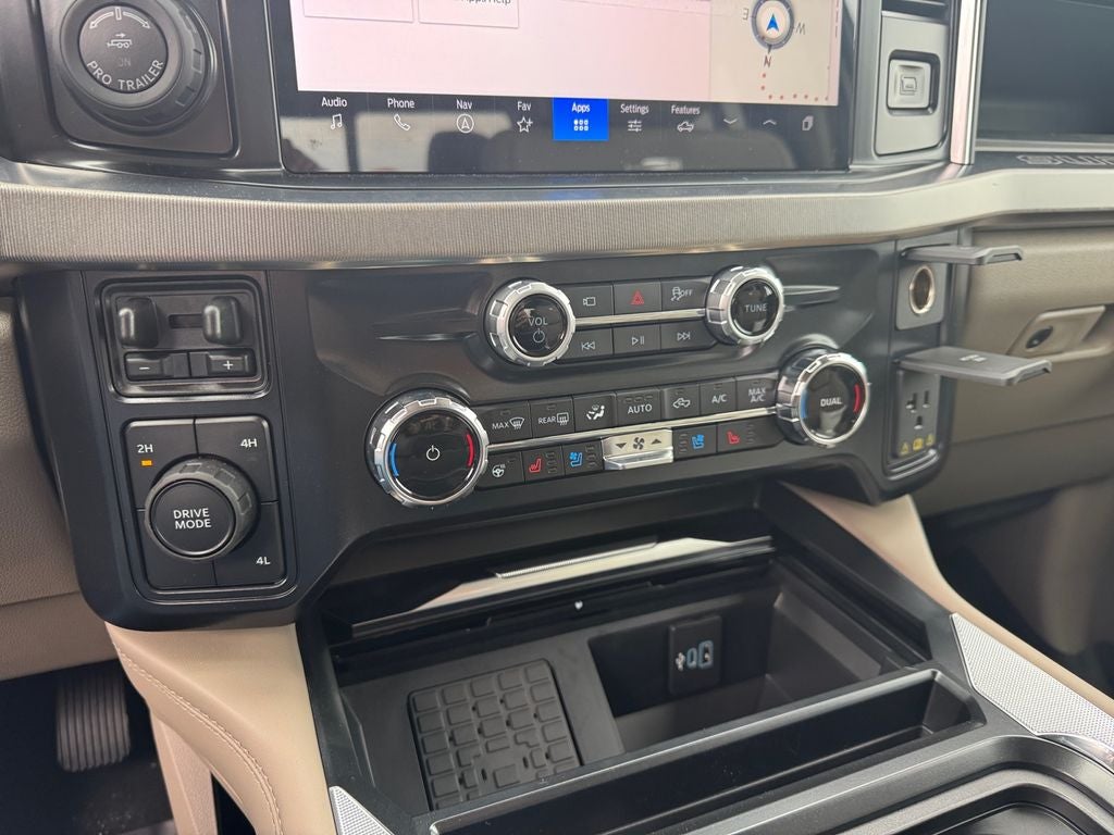 2026 Ford F-350SD Platinum DRW 723A