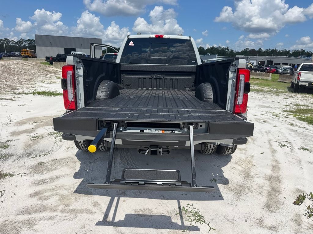 2026 Ford F-350SD Platinum DRW 723A
