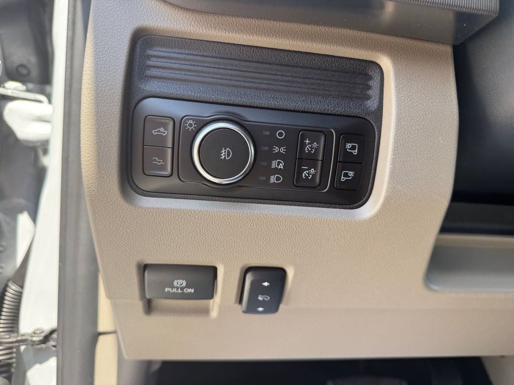 2026 Ford F-350SD Platinum DRW 723A