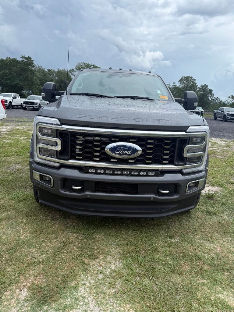 2023 Ford F-450SD Limited DRW