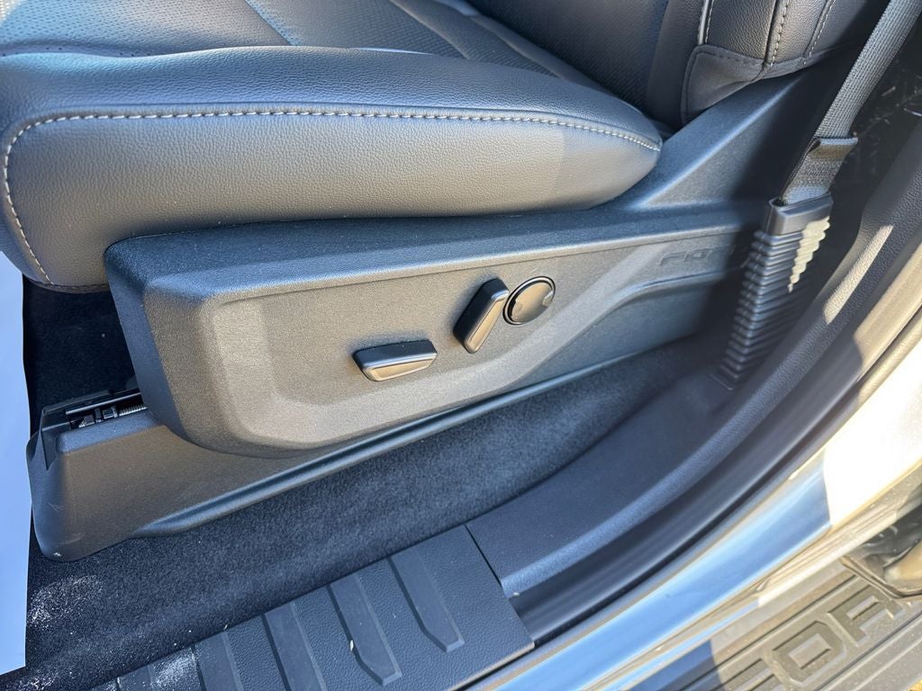 2025 Ford F-150 Lariat 501A