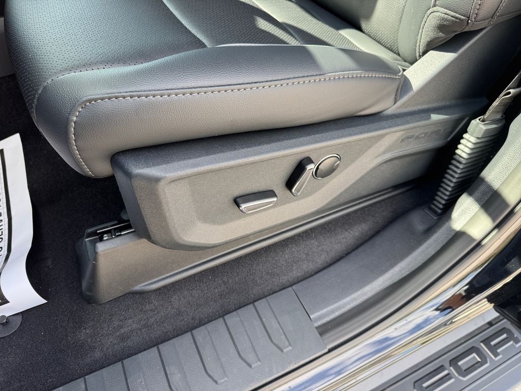 2025 Ford F-150 Lariat 502A