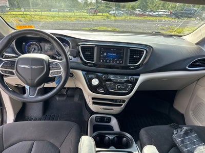 2020 Chrysler Pacifica Touring