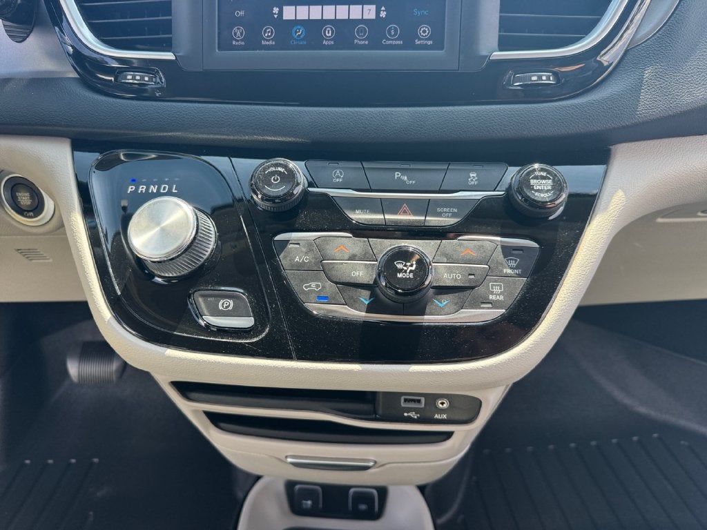 2020 Chrysler Pacifica Touring