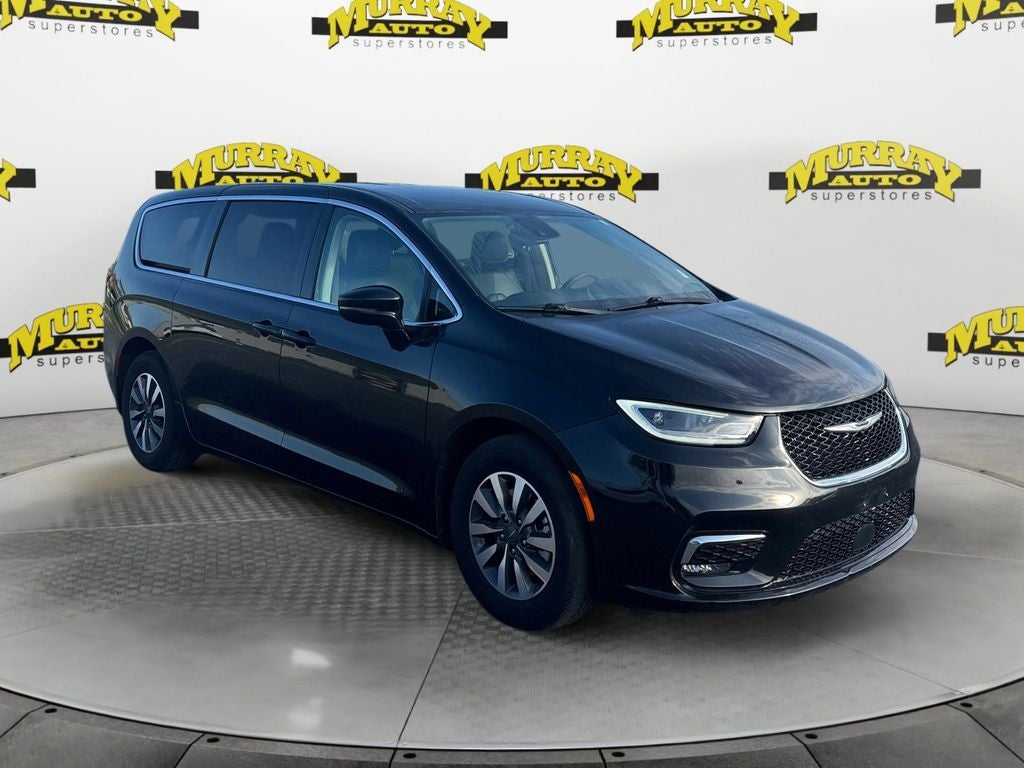 2024 Chrysler Pacifica Hybrid Select