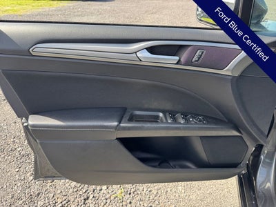 2020 Ford Fusion SE