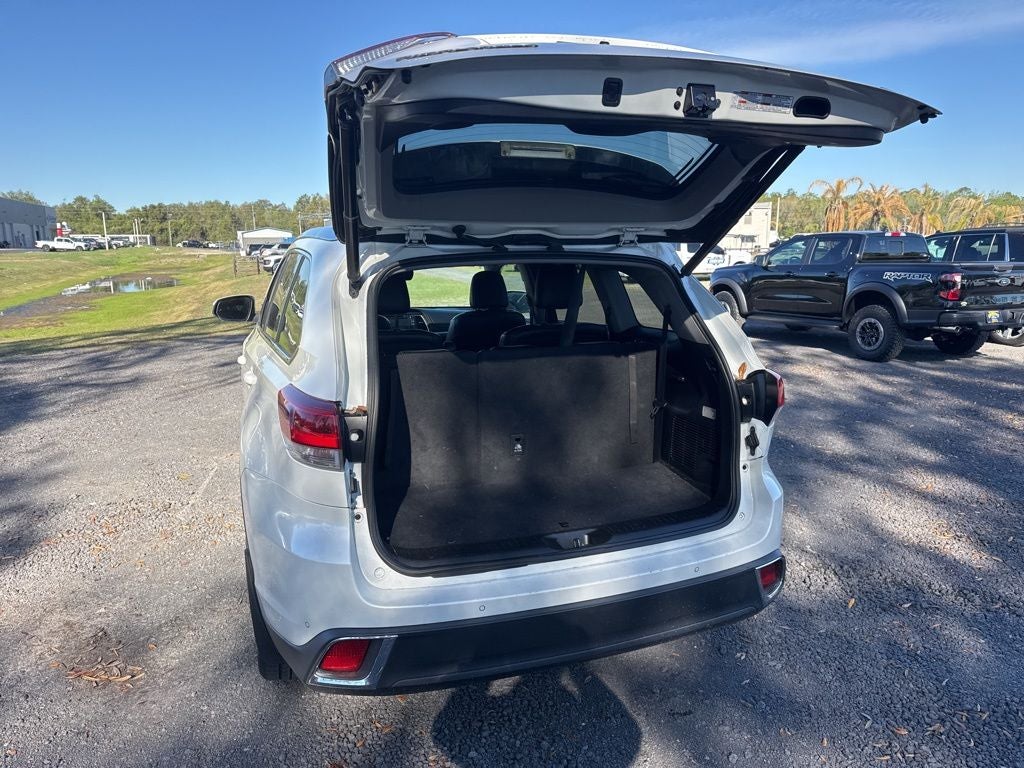 2017 Toyota Highlander Base