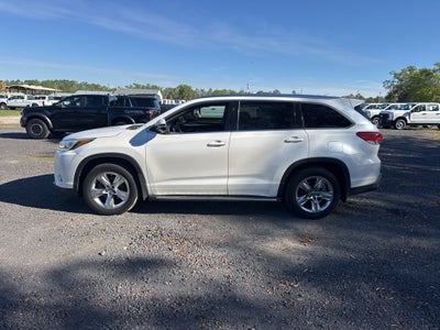 2017 Toyota Highlander Base