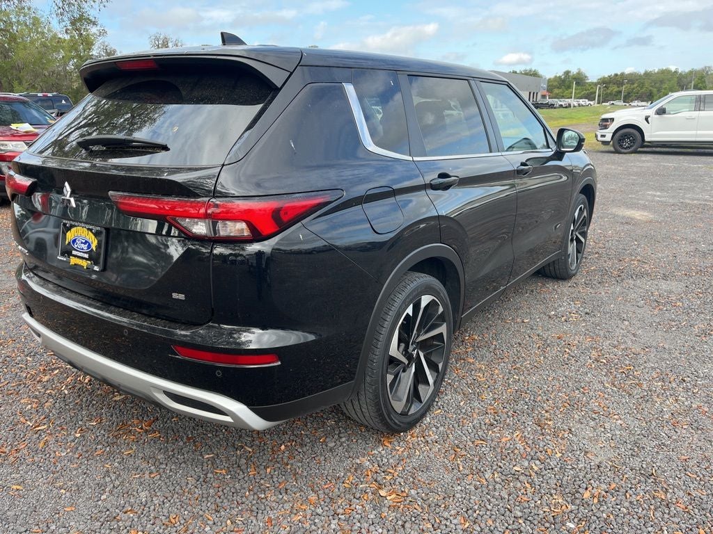 2024 Mitsubishi Outlander SE