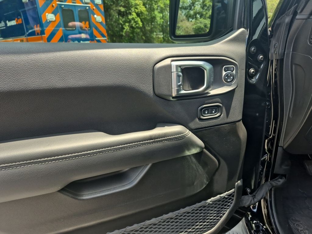 2023 Jeep Wrangler 4-Door Sahara 4x4