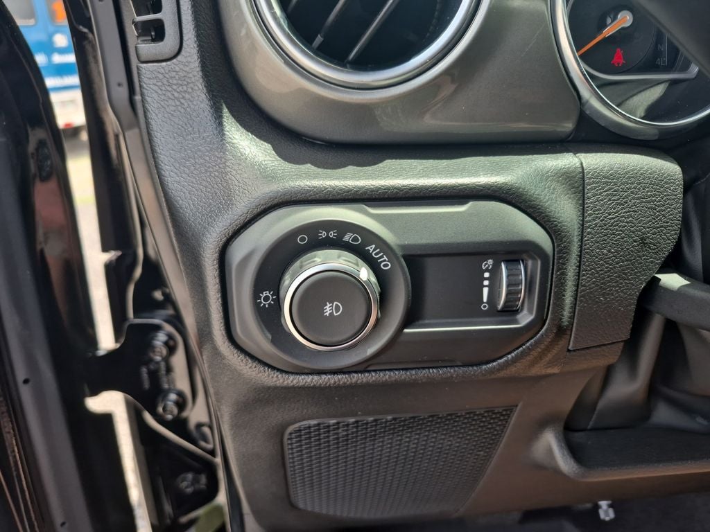 2023 Jeep Wrangler 4-Door Sahara 4x4