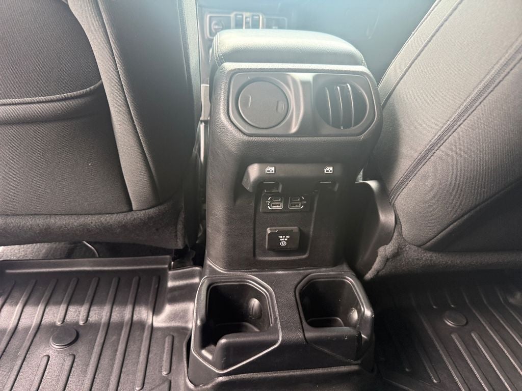 2019 Jeep Wrangler Unlimited Sahara 4x4