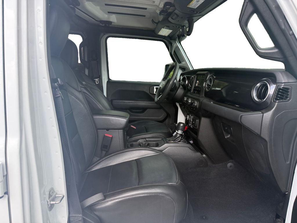 2023 Jeep Wrangler 4-Door Sahara Altitude 4x4