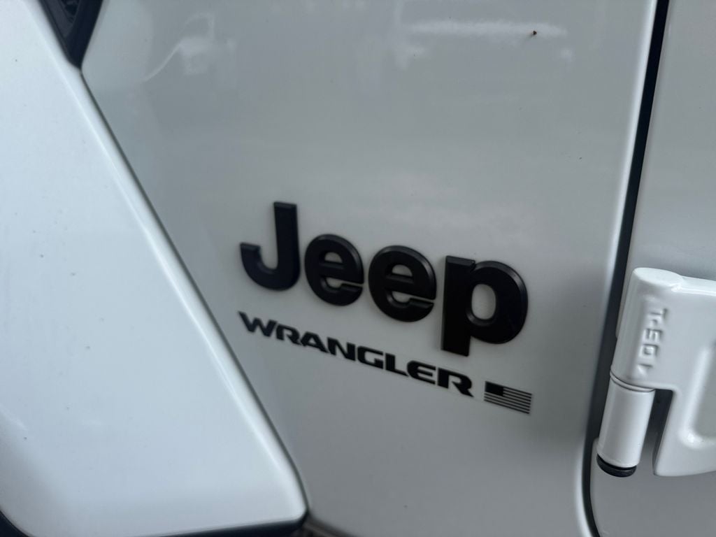 2023 Jeep Wrangler 4-Door Sahara Altitude 4x4
