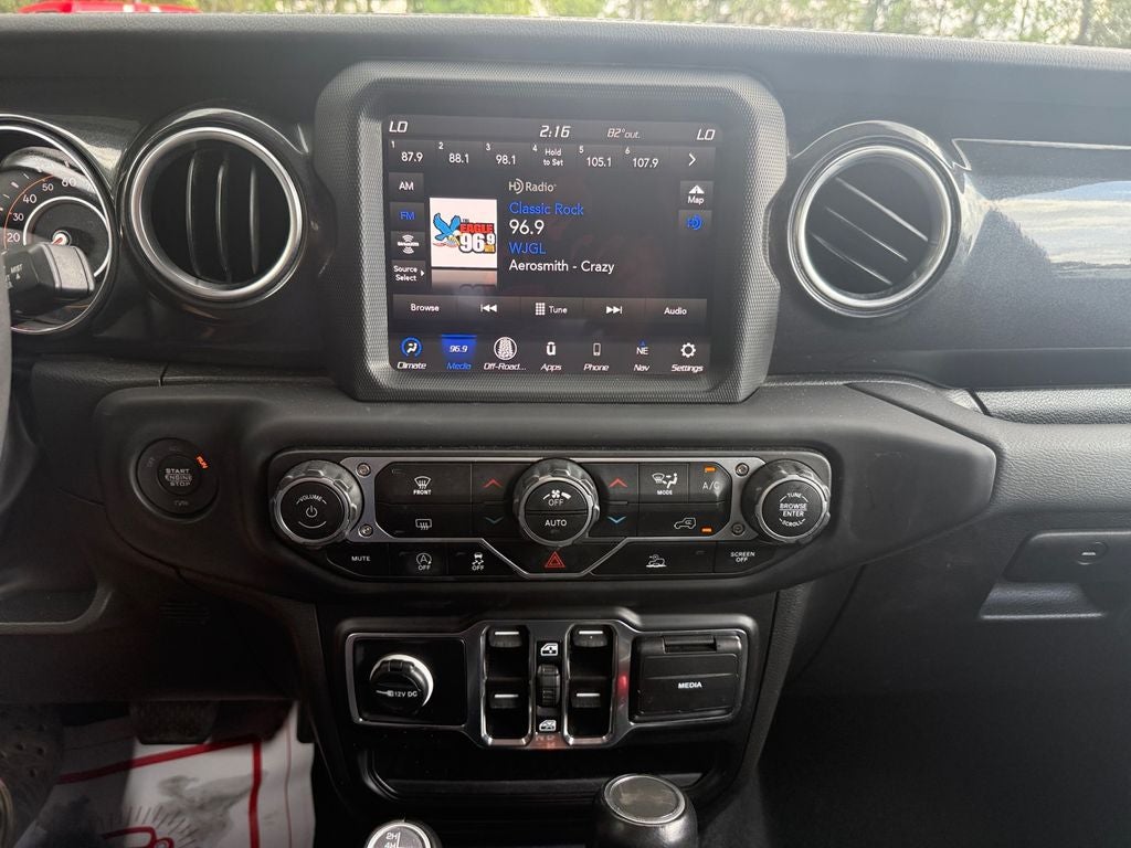 2023 Jeep Wrangler 4-Door Sahara Altitude 4x4