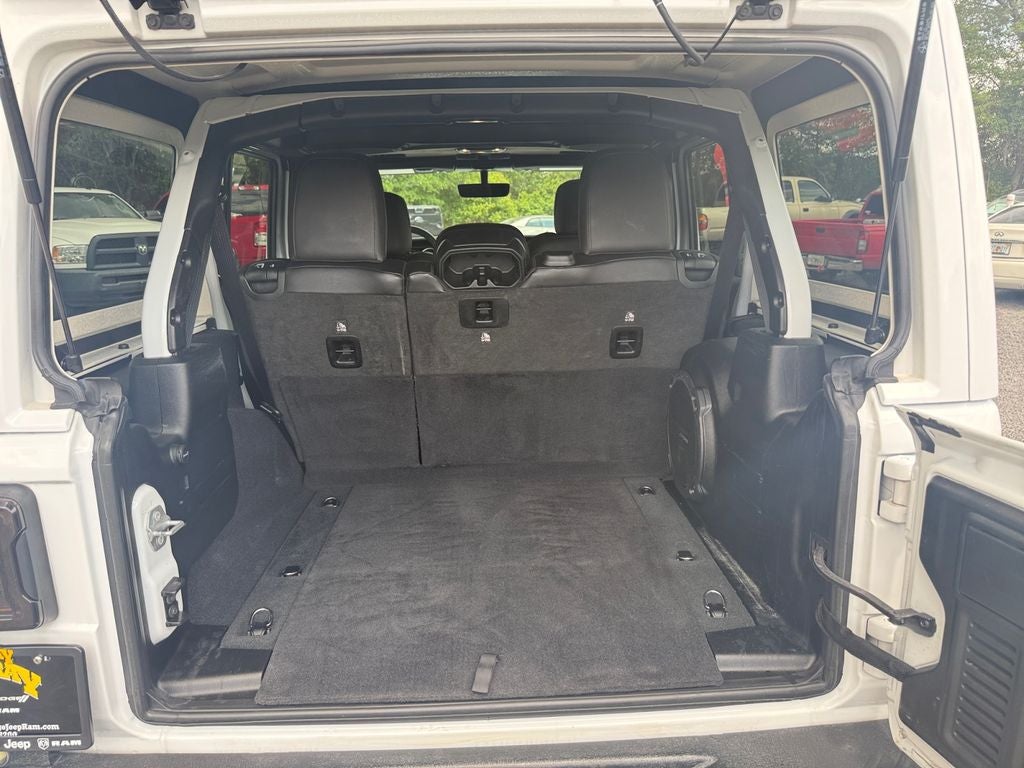 2023 Jeep Wrangler 4-Door Sahara Altitude 4x4