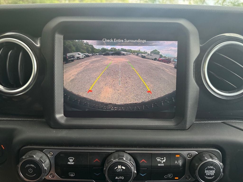2023 Jeep Wrangler 4-Door Sahara Altitude 4x4