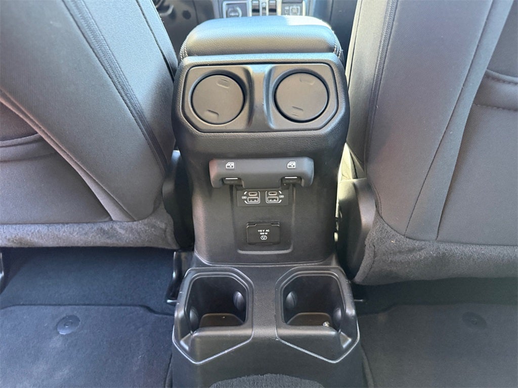 2023 Jeep Wrangler 4-Door Sahara 4x4