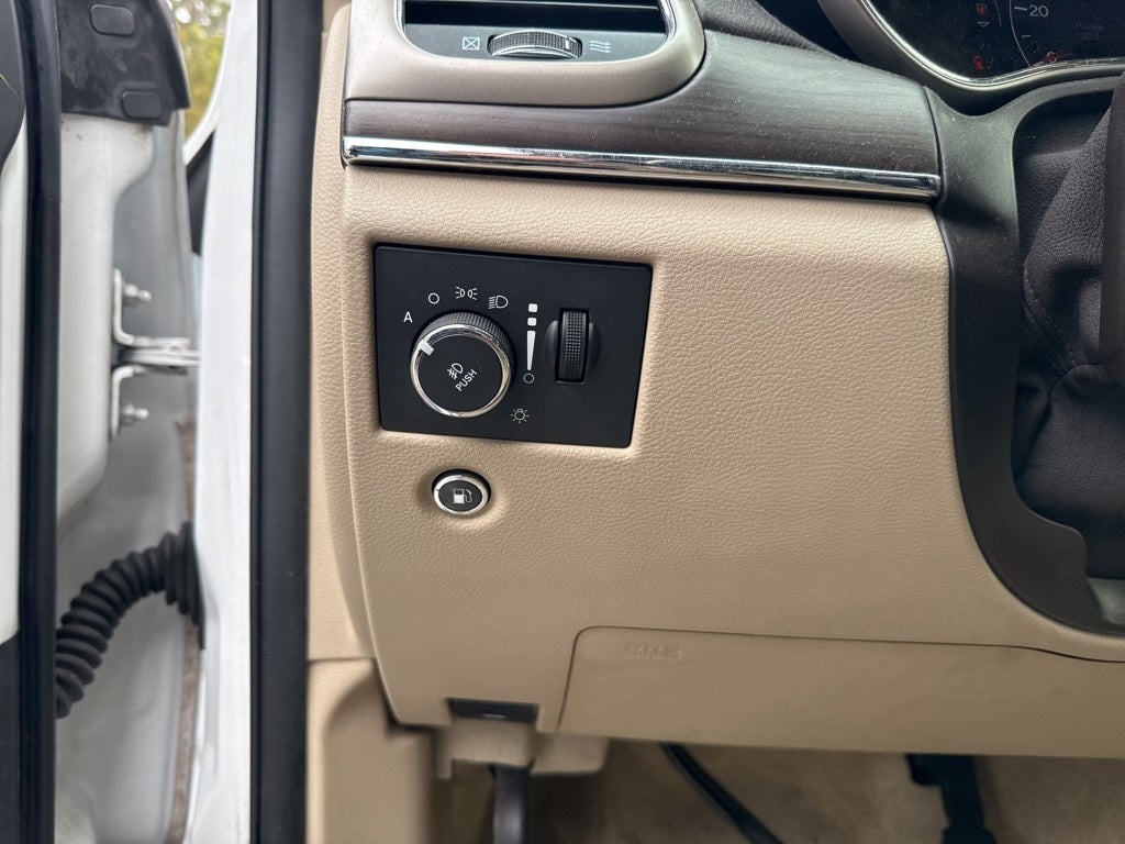 2017 Jeep Grand Cherokee Overland 4x2