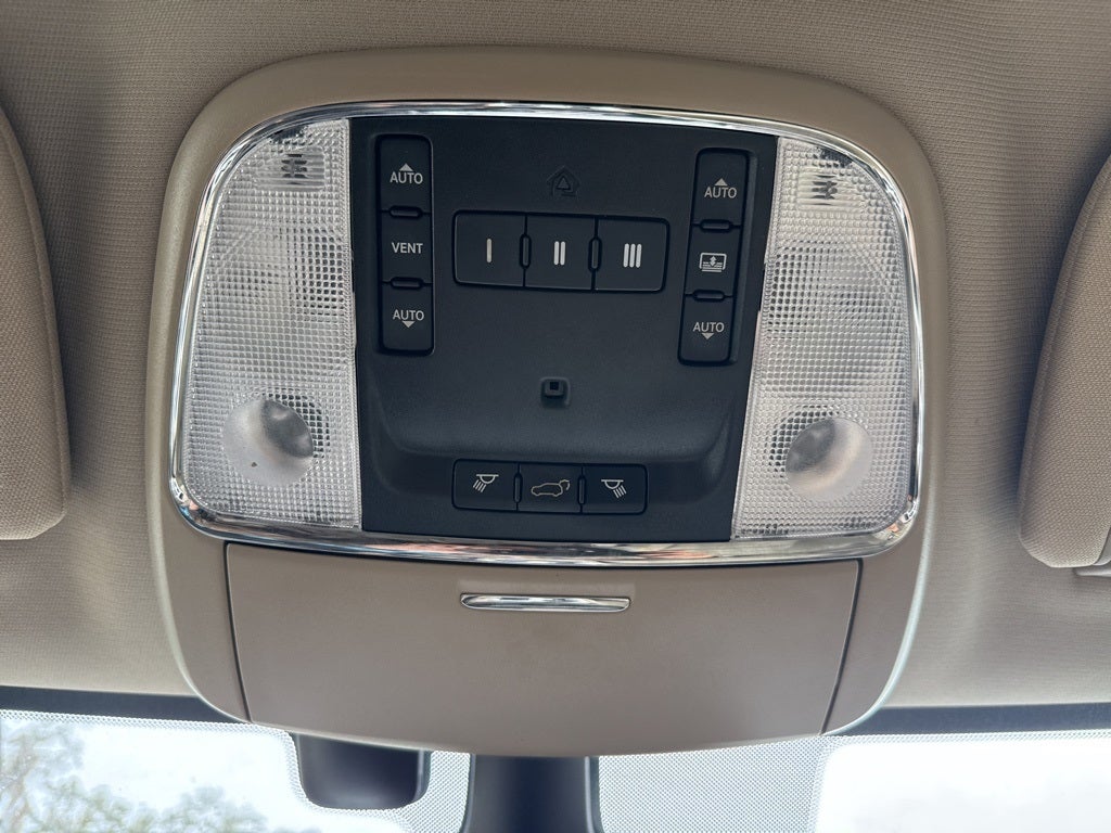 2017 Jeep Grand Cherokee Overland 4x2