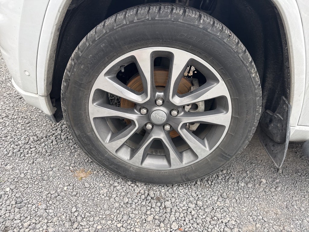 2017 Jeep Grand Cherokee Overland 4x2