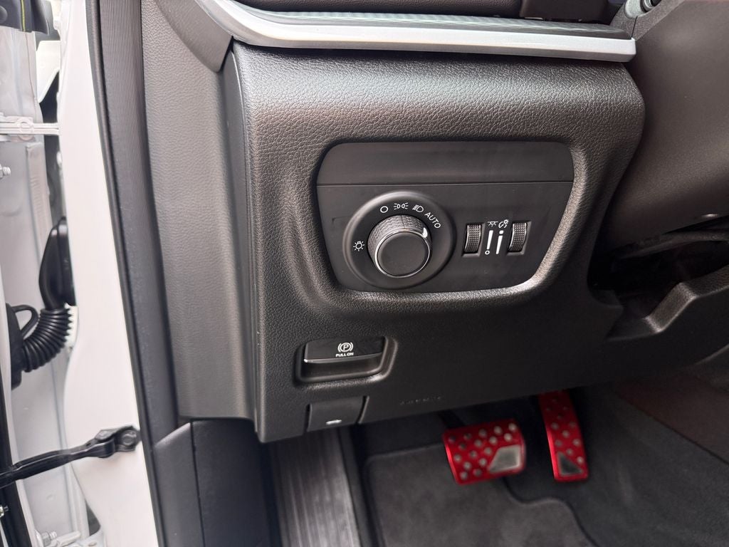 2025 Jeep Grand Cherokee Altitude X 4x2
