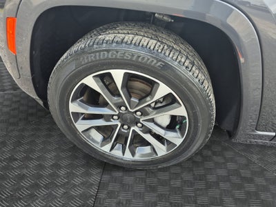 2023 Jeep Grand Cherokee Overland 4x2