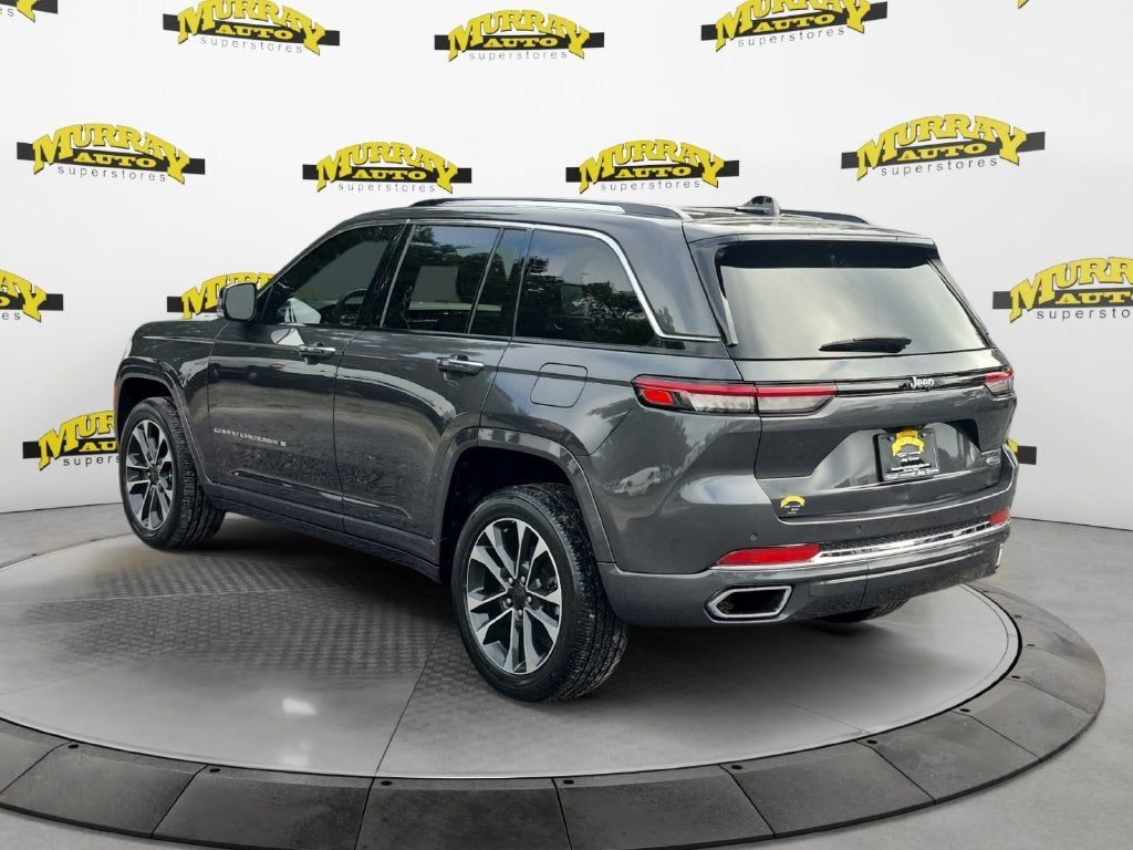 2023 Jeep Grand Cherokee Overland 4x2