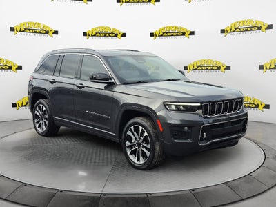 2023 Jeep Grand Cherokee Overland 4x2