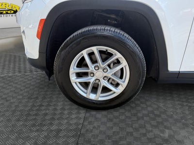 2023 Jeep Grand Cherokee Laredo 4x4