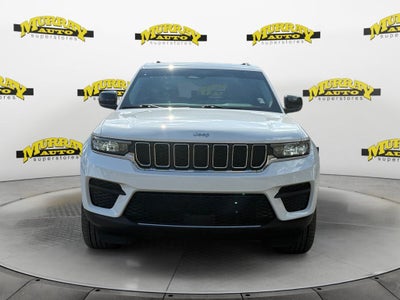 2023 Jeep Grand Cherokee Laredo 4x4