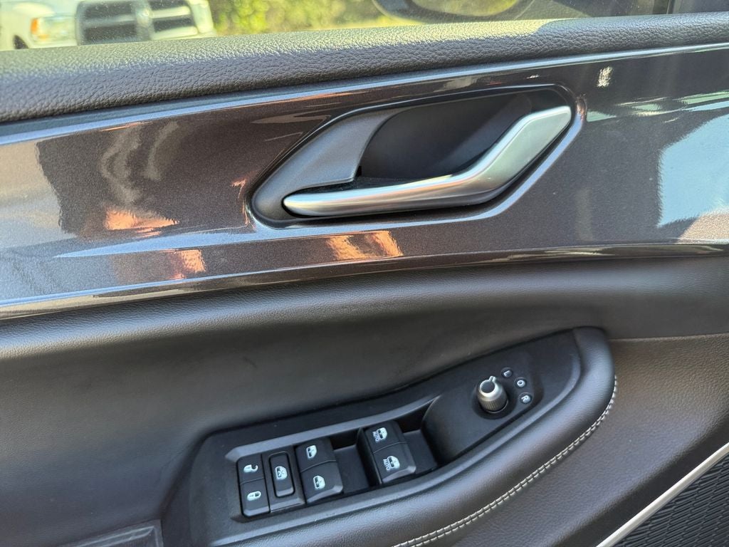 2022 Jeep Grand Cherokee L Altitude 4x2