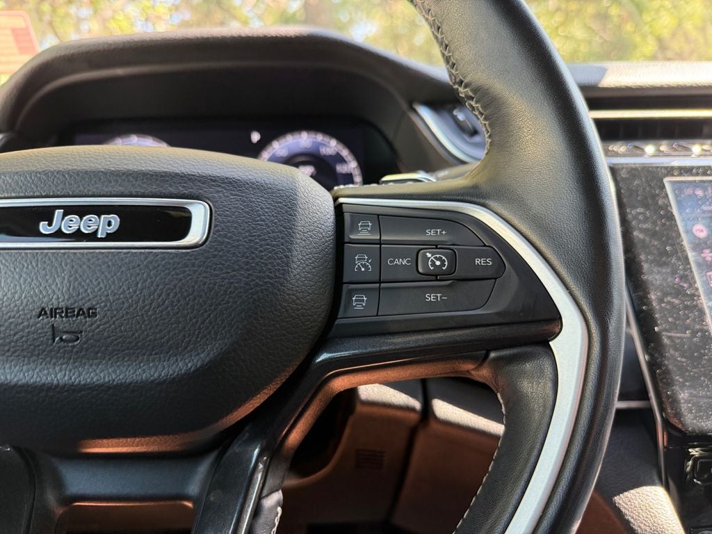 2022 Jeep Grand Cherokee L Altitude 4x2