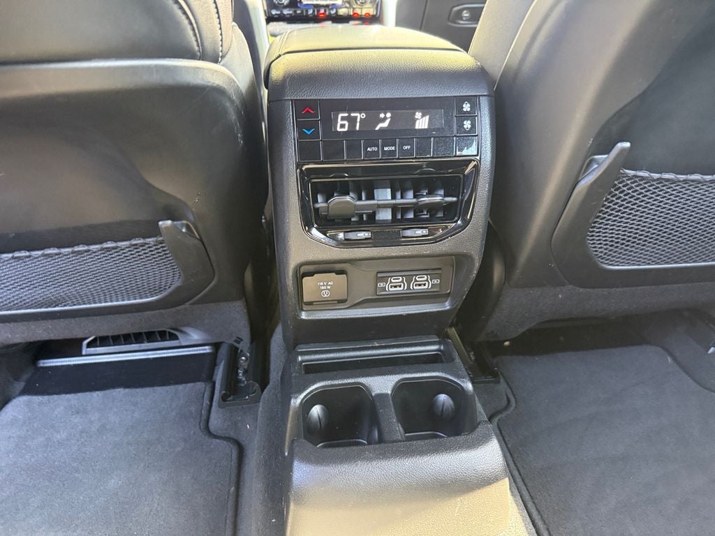 2022 Jeep Grand Cherokee L Altitude 4x2
