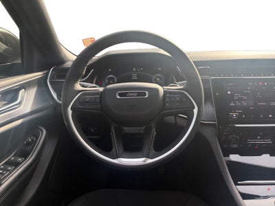 2024 Jeep Grand Cherokee L Laredo 4x4