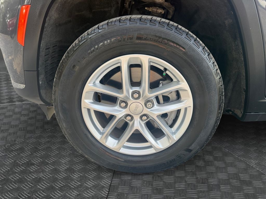 2024 Jeep Grand Cherokee L Laredo 4x4