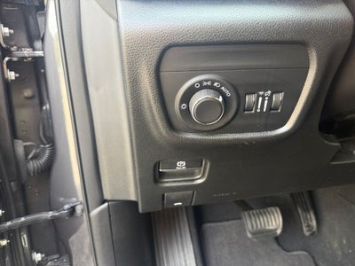 2024 Jeep Grand Cherokee L Laredo 4x4