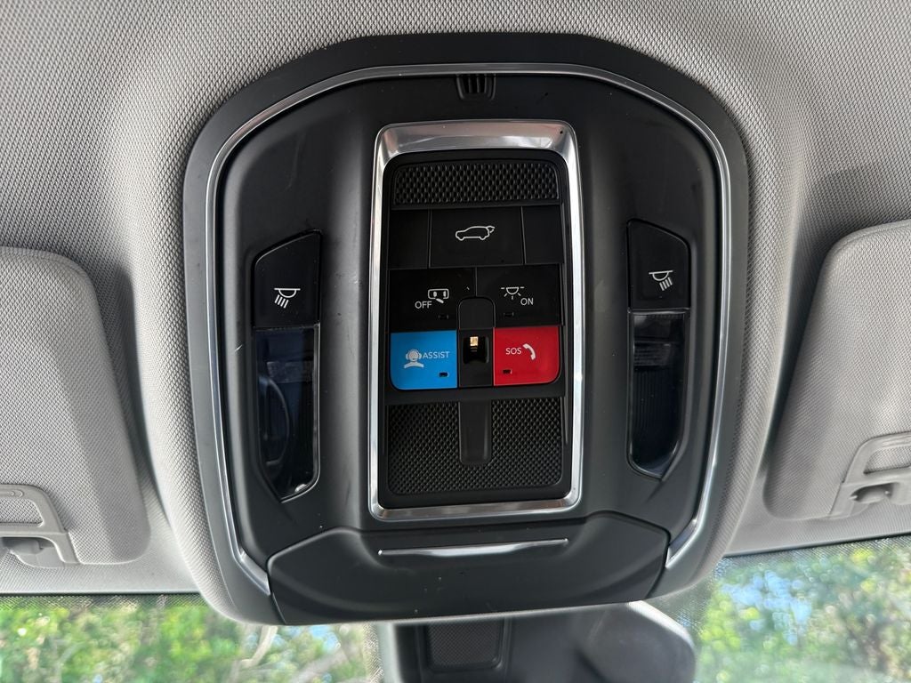 2021 Jeep Grand Cherokee L Laredo 4x4