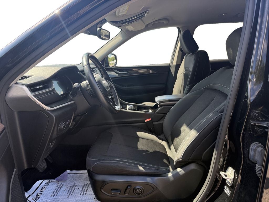 2021 Jeep Grand Cherokee L Laredo 4x4