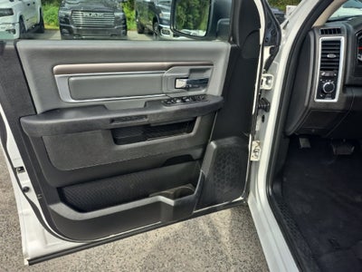2024 RAM 1500 Classic SLT Quad Cab 4x2 6'4' Box