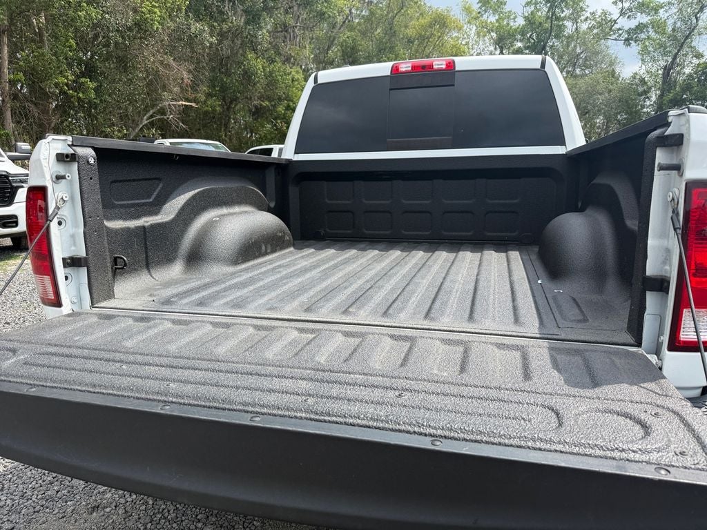 2019 RAM 1500 Classic SLT Crew Cab 4x2 5'7' Box