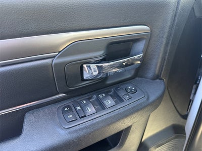 2024 RAM 1500 Classic Warlock Crew Cab 4x4 5'7' Box