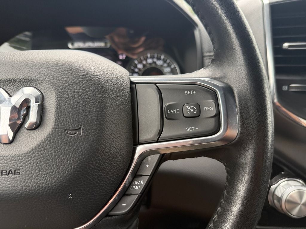 2024 RAM 1500 Laramie Crew Cab 4x2 5'7' Box