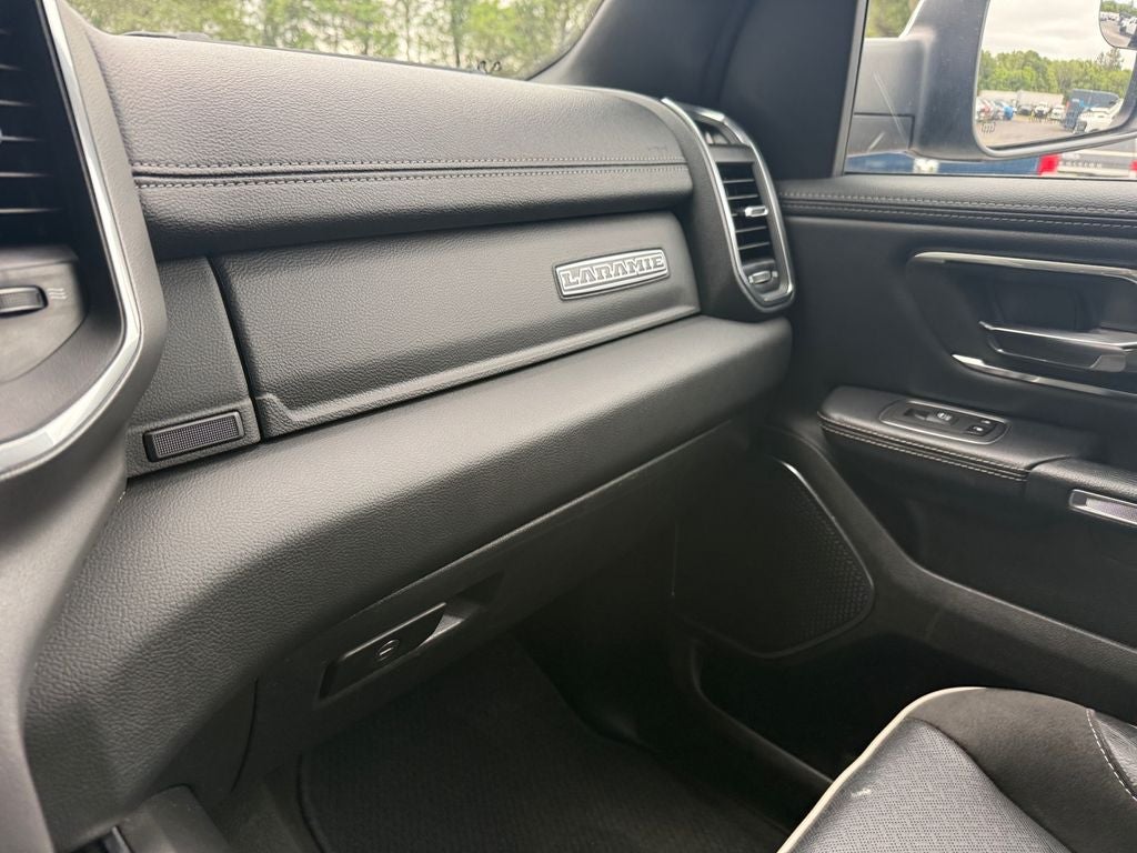2024 RAM 1500 Laramie Crew Cab 4x2 5'7' Box