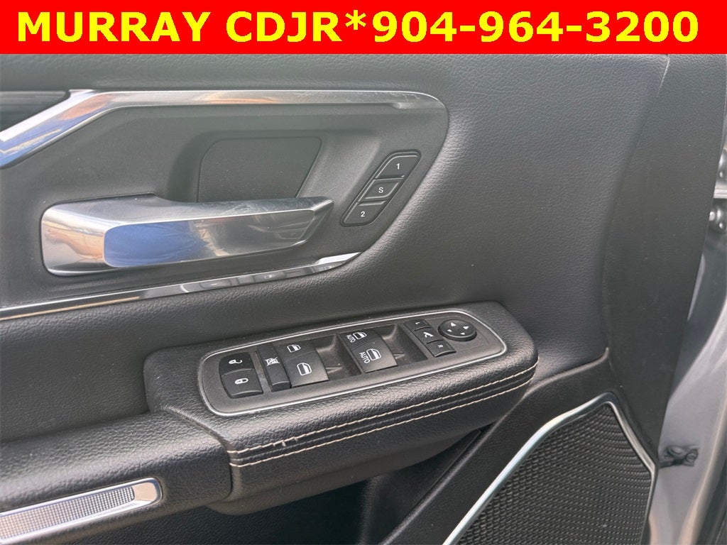 2024 RAM 1500 Laramie Crew Cab 4x2 5'7' Box