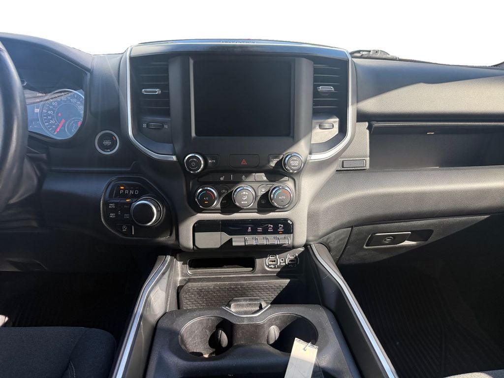 2022 RAM 1500 Big Horn Crew Cab 4x4 5'7' Box